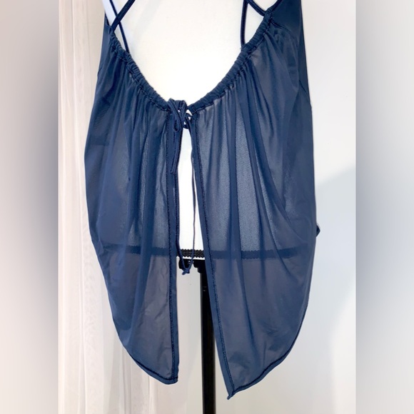 LULULEMON Athletica women’s criss cross navy top size large 10 12 - Picture 3 of 9